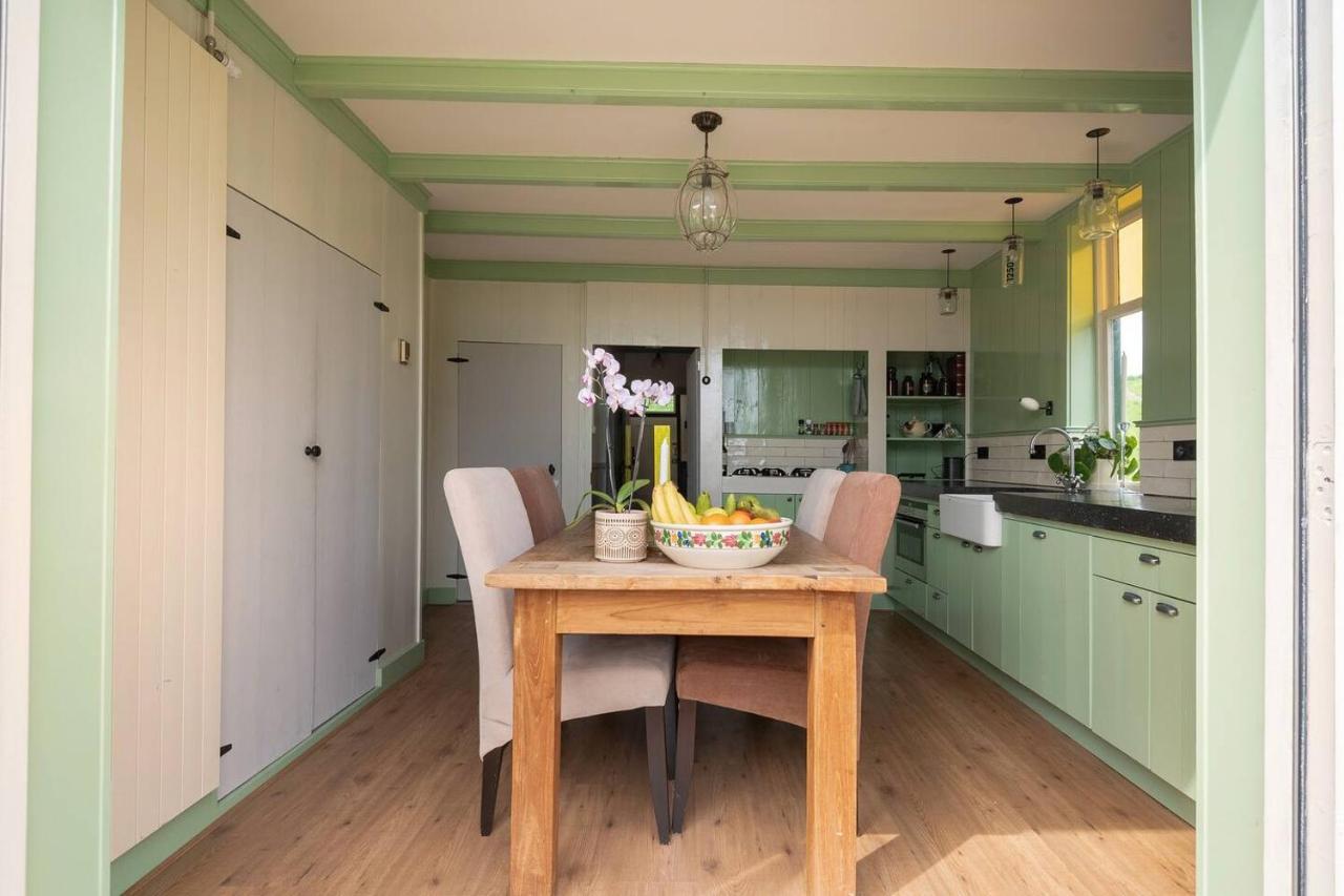 Private Characteristic Farmhouse Near The Lake Andijk Extérieur photo