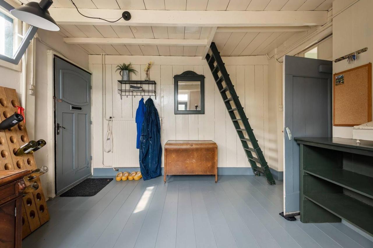 Private Characteristic Farmhouse Near The Lake Andijk Extérieur photo