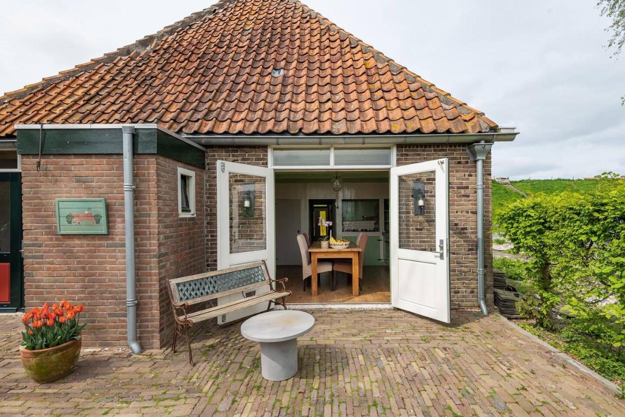 Private Characteristic Farmhouse Near The Lake Andijk Extérieur photo